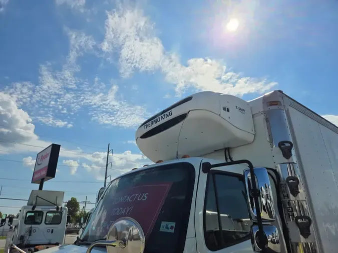 2019 FREIGHTLINER M2 106