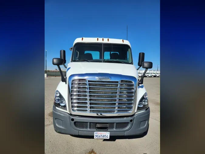 2018 FREIGHTLINER/MERCEDES CASCADIA 113