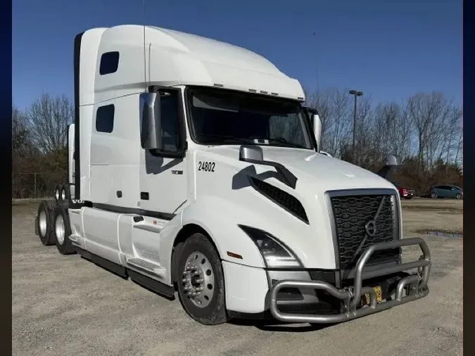 2024 VOLVO VNL64T760