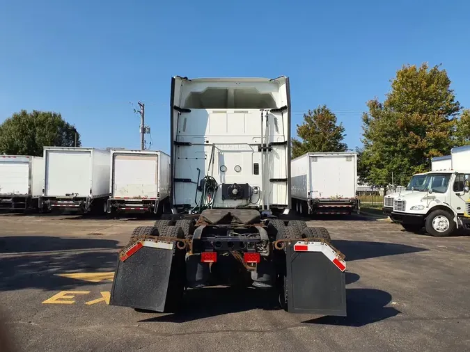 2019 NAVISTAR INTERNATIONAL LT625 SLPR CAB