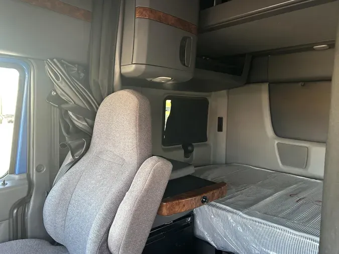 2020 International LT625
