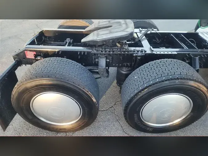 2021 VOLVO VNR640e8b03edf067b42a71dd252fb8652a356