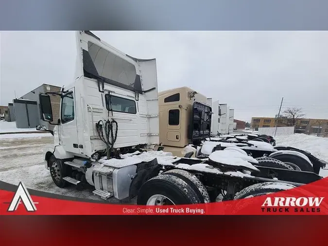 2018 VOLVO VNL300