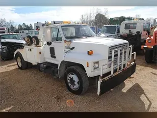 1993 FORD F600