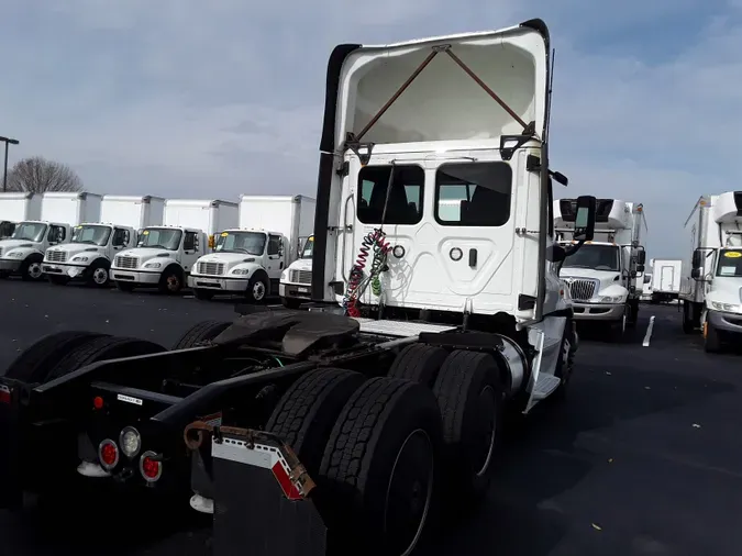 2020 FREIGHTLINER/MERCEDES CASCADIA 125