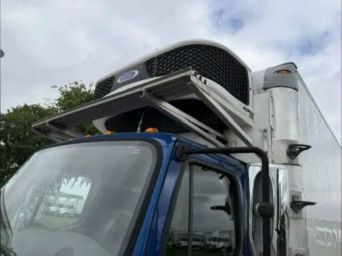 2021 FREIGHTLINER/MERCEDES M2 106