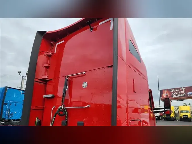 2022 KENWORTH T680