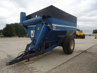 1985 Kinze 400
