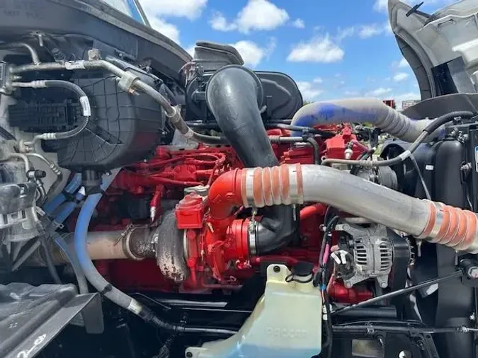 2023 Peterbilt 579