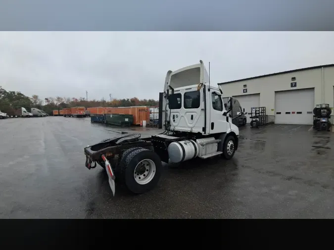 2018 Freightliner Cascadia 126e8bd52516e590400a165c408095d9b3a