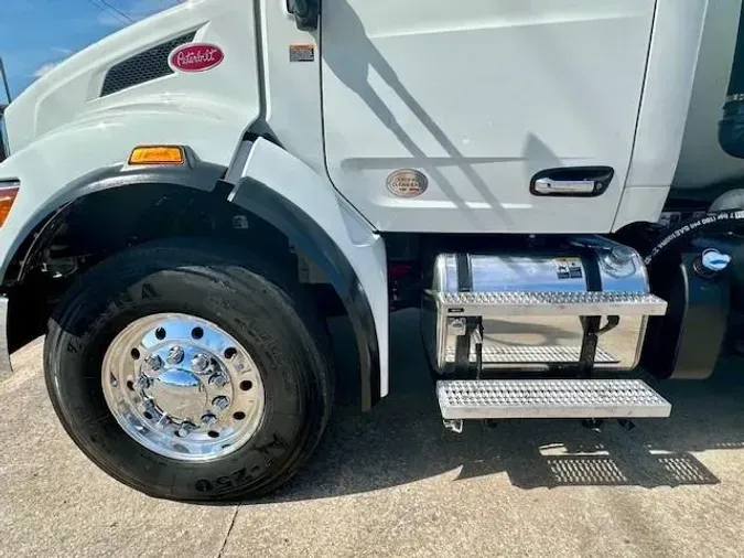 2024 Peterbilt 548
