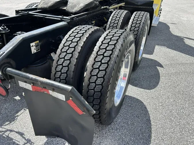 2021 Peterbilt 579