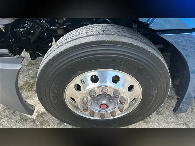 2019 FREIGHTLINER CA126
