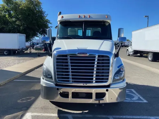 2020 FREIGHTLINER/MERCEDES CASCADIA 125e8c5e7274afe4aaff7c553f0e53c57b0