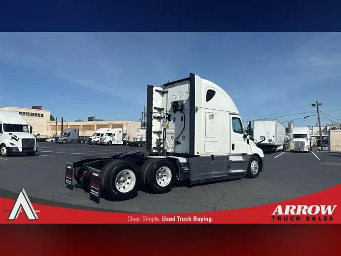 2020 FREIGHTLINER CA126