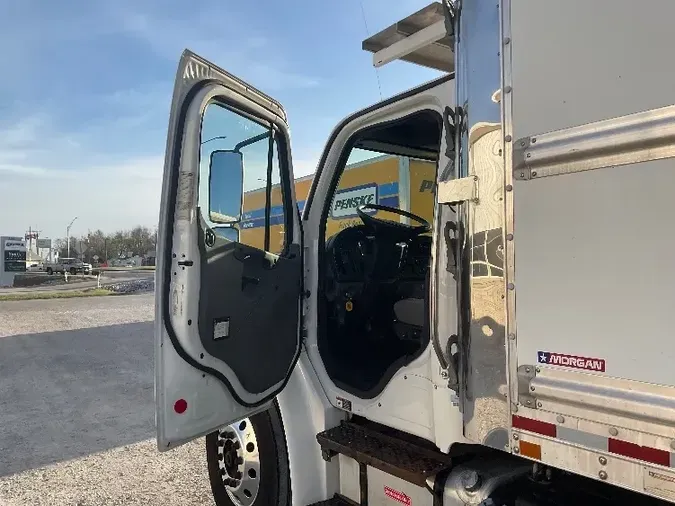 2018 Freightliner M2