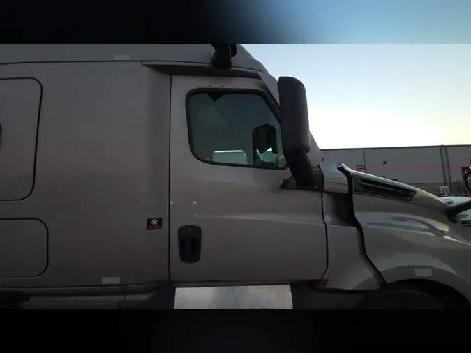 2023 Freightliner Cascadia 126