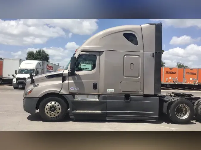 2025 Freightliner Cascadia 126