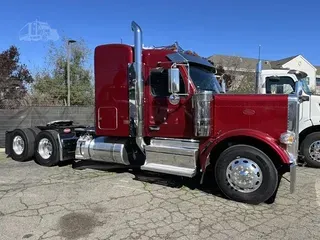 2025 PETERBILT 589