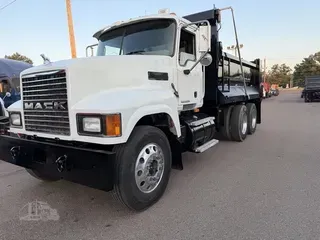 2008 MACK PINNACLE CHU613