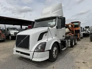 2013 VOLVO VNL64T300