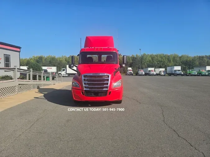 2019 FREIGHTLINER NEW CASCADIA 116