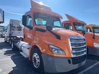 2019 FREIGHTLINER/MERCEDES NEW CASCADIA 126