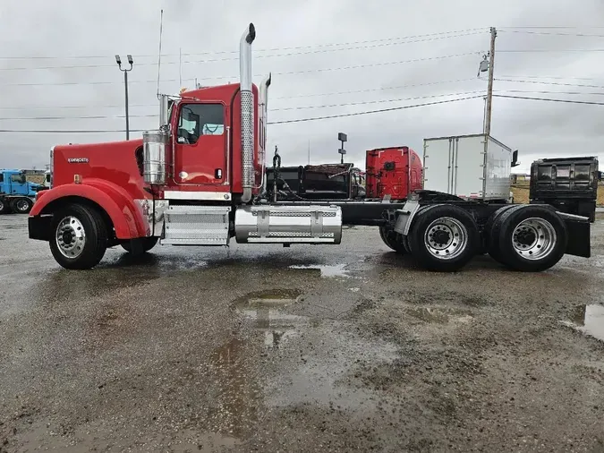 2018 KENWORTH W900