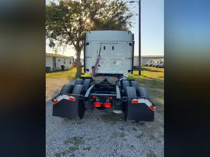 2019 FREIGHTLINER/MERCEDES CASCADIA 125