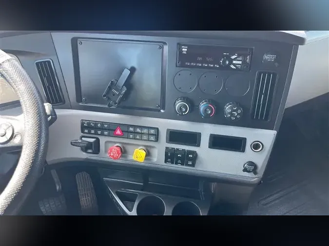 2020 FREIGHTLINER CA126