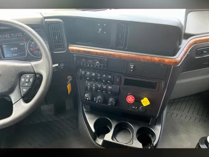 2022 INT LT625 6x4