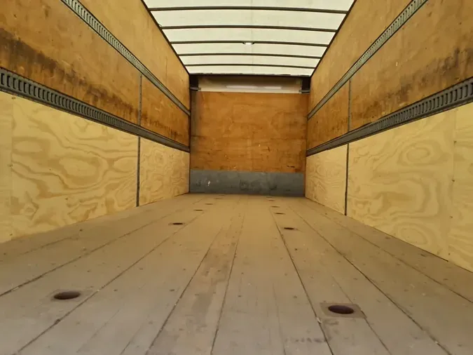 2018 FREIGHTLINER M2 106