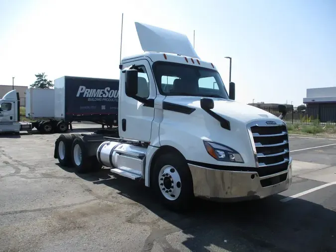 2019 FREIGHTLINER NEW CASCADIA PX12664