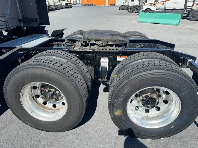 2025 Freightliner Cascadia 126