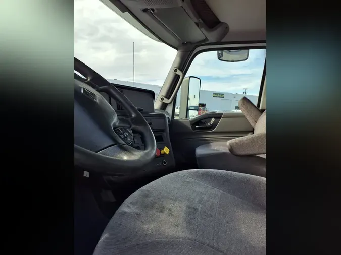 2019 NAVISTAR INTERNATIONAL LT625 DAYCAB T/A