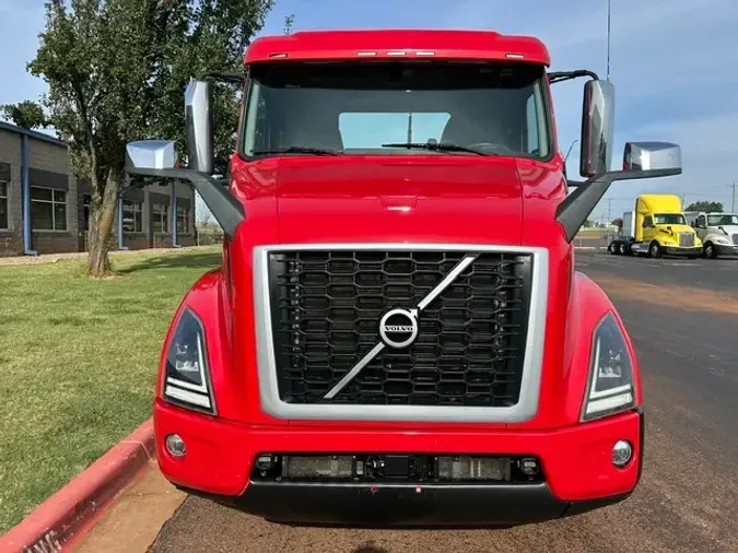 2022 VOLVO VNR300e8f7acc082edf2362049f232031d5009