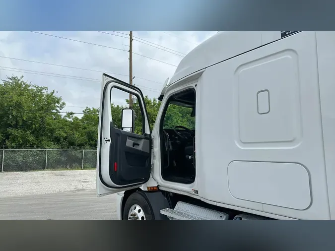 2020 Freightliner Cascadia