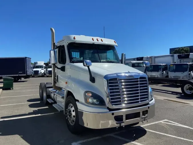 2020 FREIGHTLINER/MERCEDES CASCADIA 125