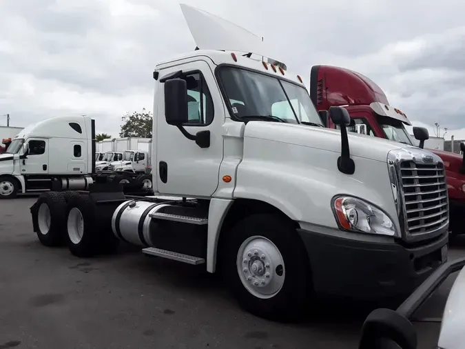 2018 FREIGHTLINER/MERCEDES CASCADIA 125