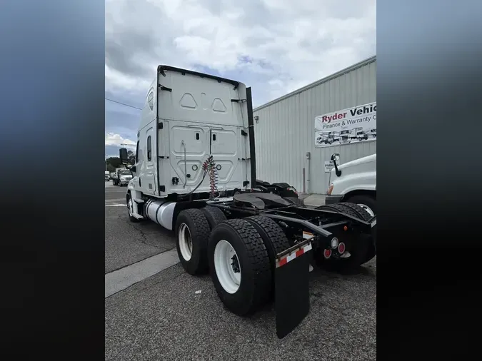 2019 FREIGHTLINER/MERCEDES CASCADIA 125