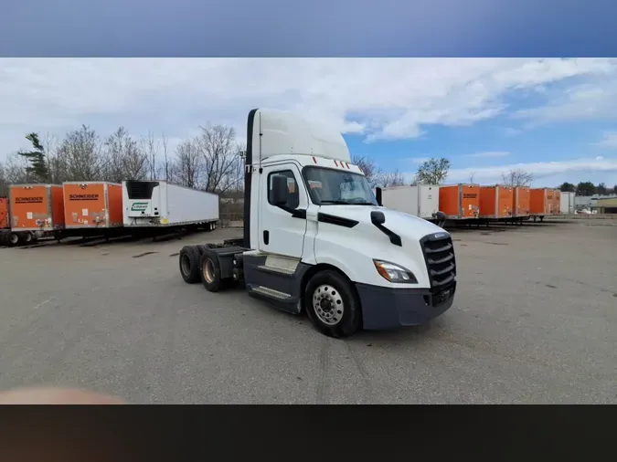 2020 Freightliner Cascadia 126e9037d59f964e84cf34befd01e6b3935