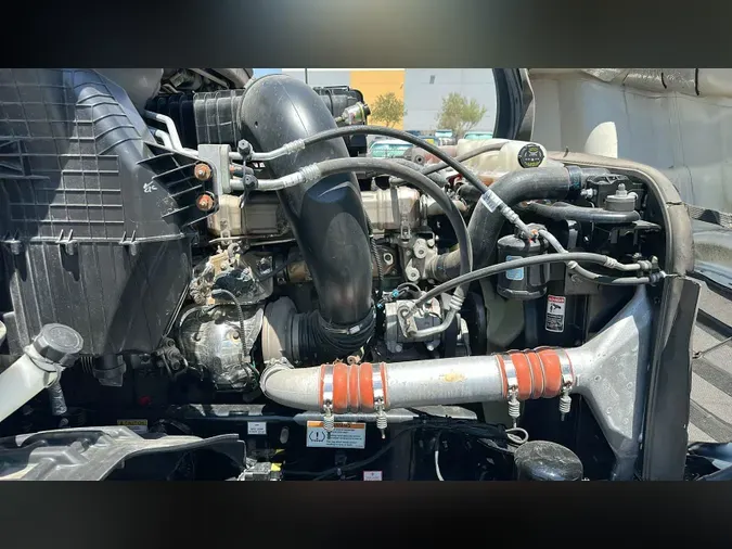 2023 Freightliner Cascadia 126
