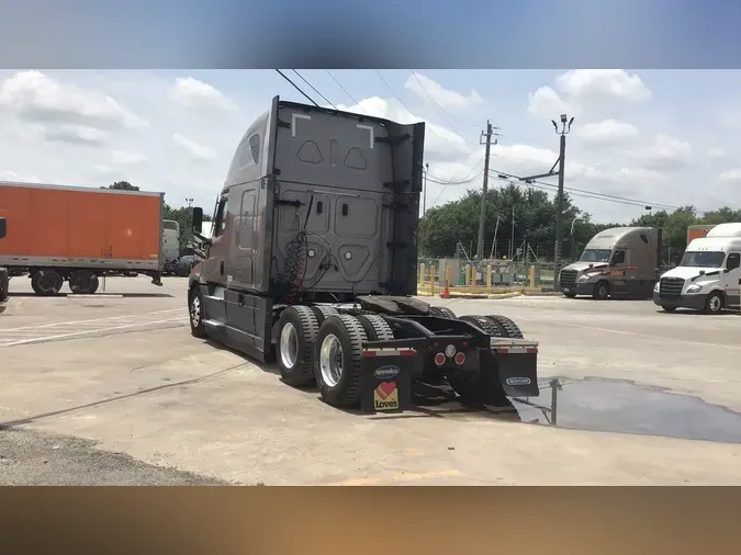 2024 Freightliner Cascadia