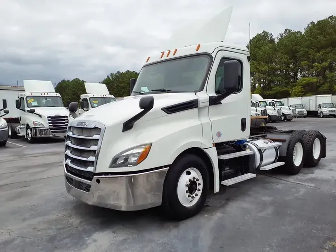 2019 FREIGHTLINER NEW CASCADIA PX12664