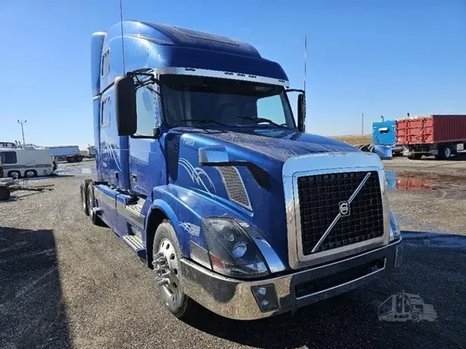 2005 VOLVO VNL64T780