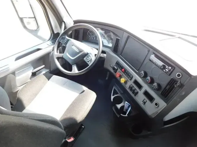 2018 Freightliner New Cascadia 126