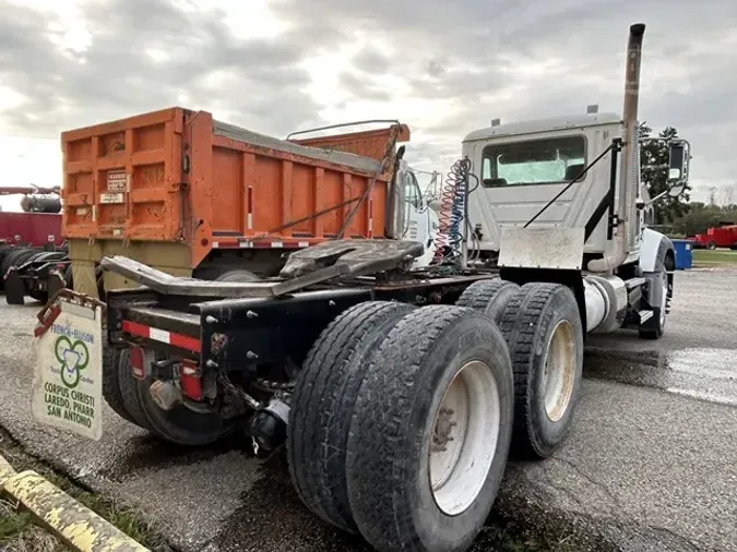 2013 MACK GRANITE GU713