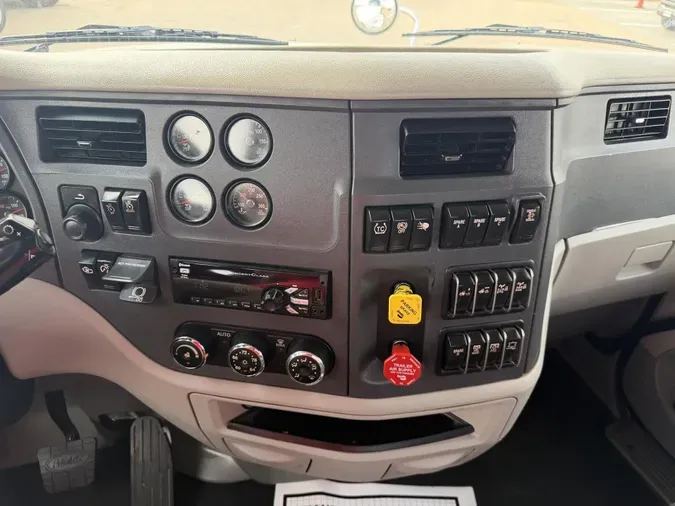 2021 Peterbilt 567