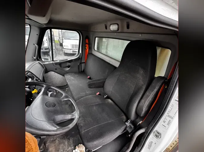 2019 FREIGHTLINER M2 106