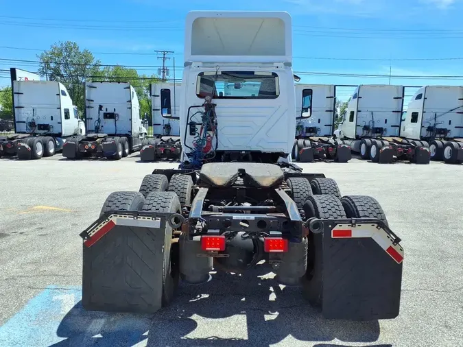 2019 NAVISTAR INTERNATIONAL LT625 DAYCAB T/Ae90ee7b547b1fdeccb58af0470e84416